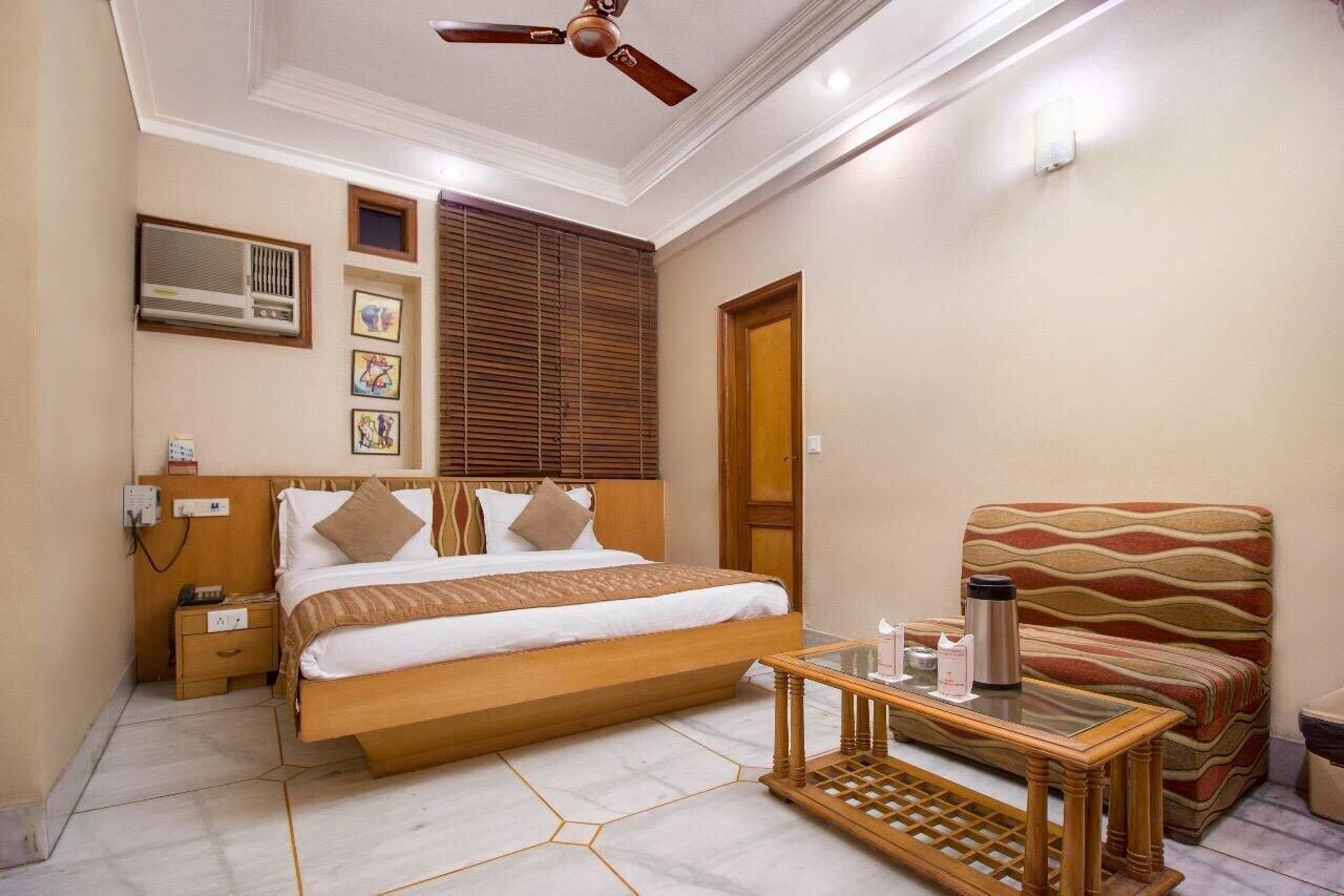 Hotel Singh International Delhi  Bagian luar foto