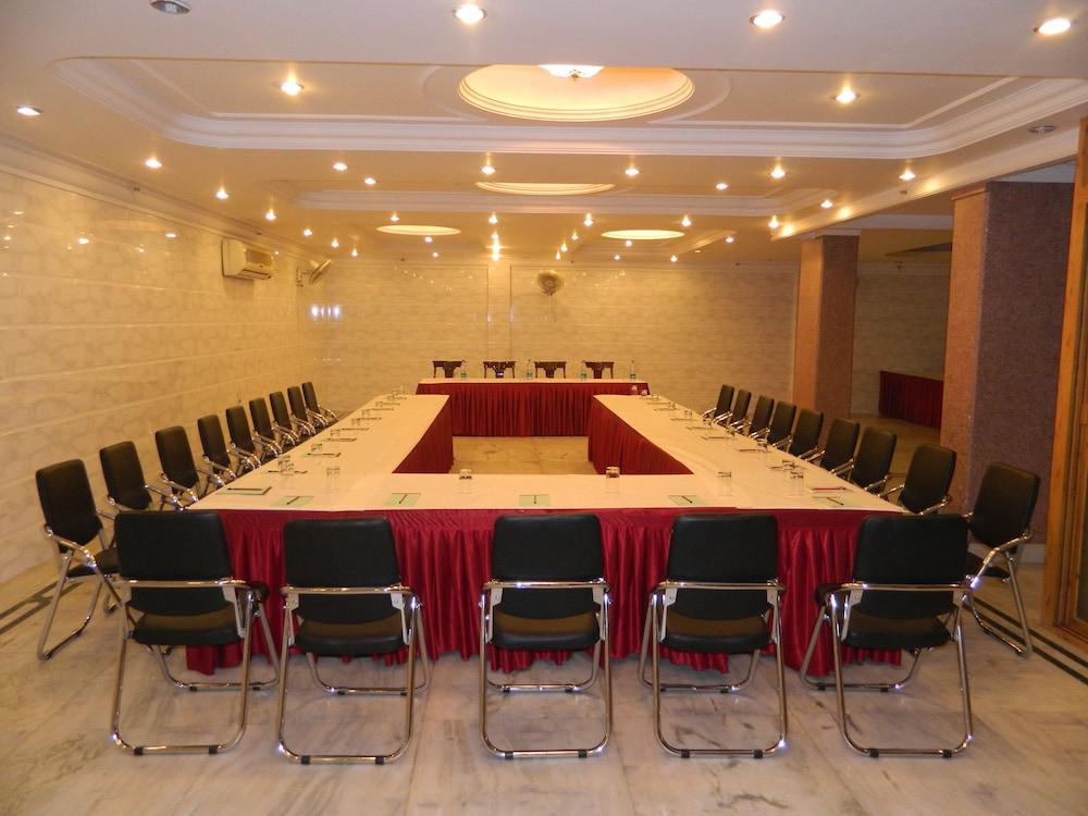 Hotel Singh International Delhi  Bagian luar foto