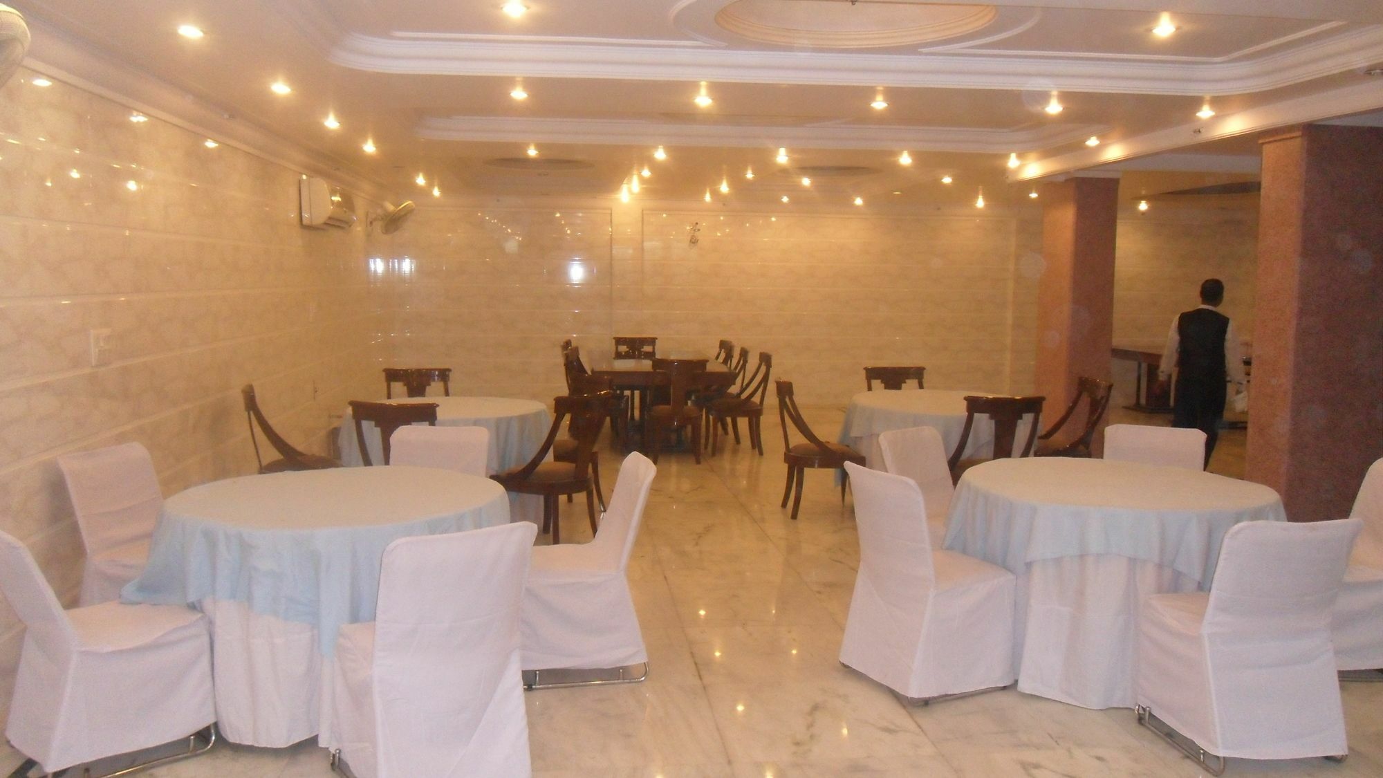 Hotel Singh International Delhi  Bagian luar foto